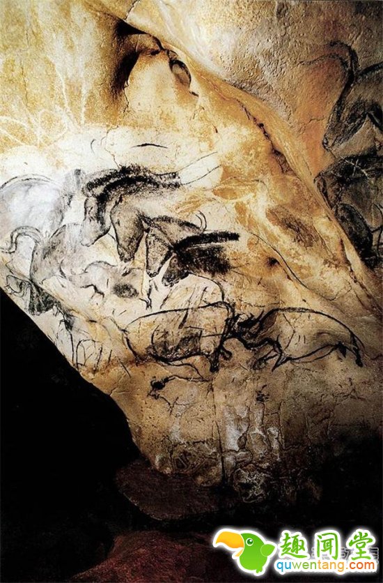 探险家发现一山洞：进去后令人难以置信！