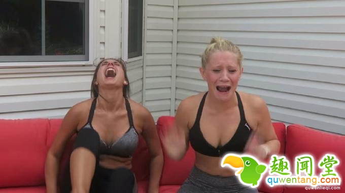 不知天高地厚，辣椒能有多辣？美女挑战世界最辣辣椒，结果悲催