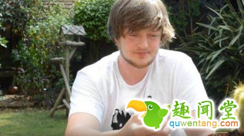 男子直播吃仙人掌，脑子被刺坏了？