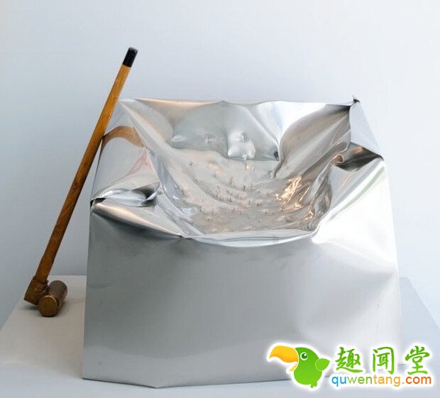 会吐舌头的椅子