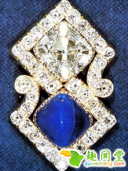 她是全世界珠宝最多的女人，结婚时戴了800多克拉钻石