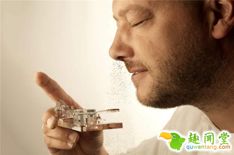 比利时人发明巧克力神器，从鼻孔里吸食，说不会胖