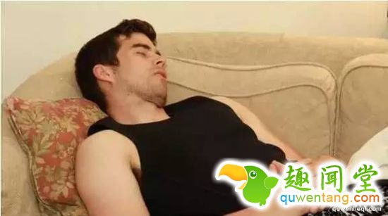 想减肥又懒得动？穿上这个背心，躺着就能瘦！