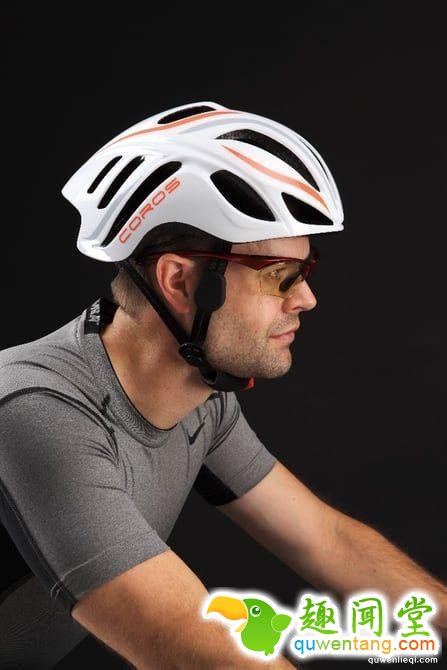骑车听音乐 一个头盔就搞定