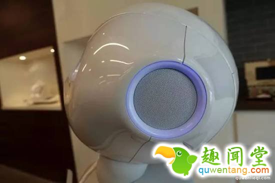 听说这个机器人，很快要担任零售店店员的工作！