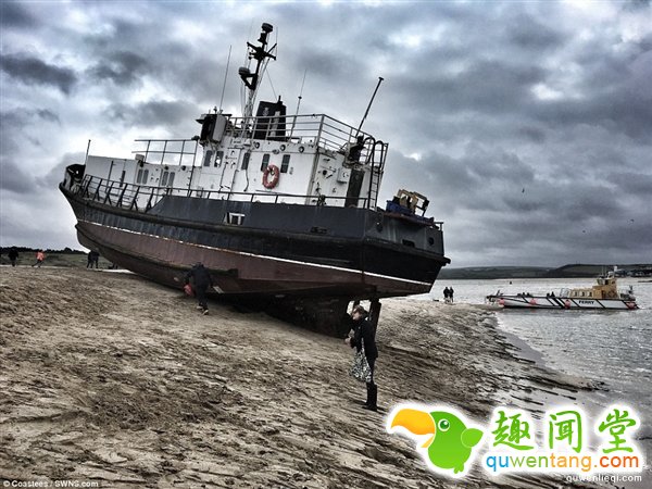 英国滩头漂来80吨幽灵船：1965年下水