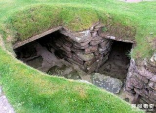 农夫意外发现一个地底通道，进去后看到的