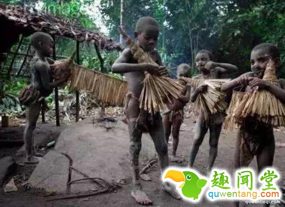 8岁就可以结婚生子的种族，永远长不大！