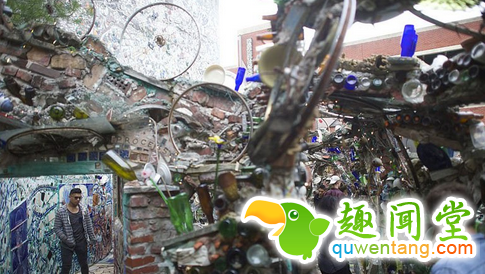 78岁艺术家用废品装点街道 共耗时14年完成