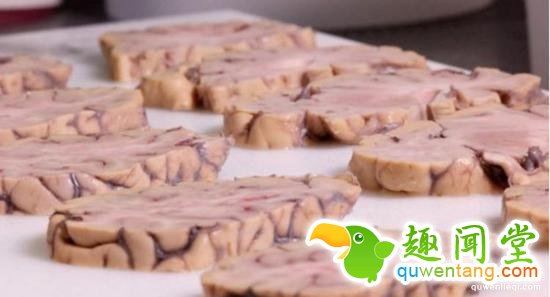 在英国，不少人愿意死后把大脑存入特殊的