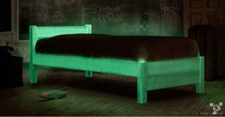 你怕黑吗，要不要换个荧光床试试？