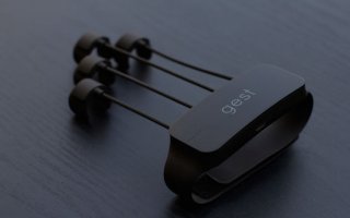 炫酷！键盘和鼠标可“戴”在手上 实现隔