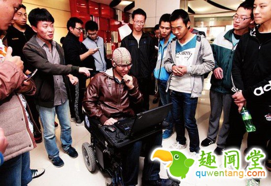 意念控制或可成真！西安大学生研发脑电波轮椅
