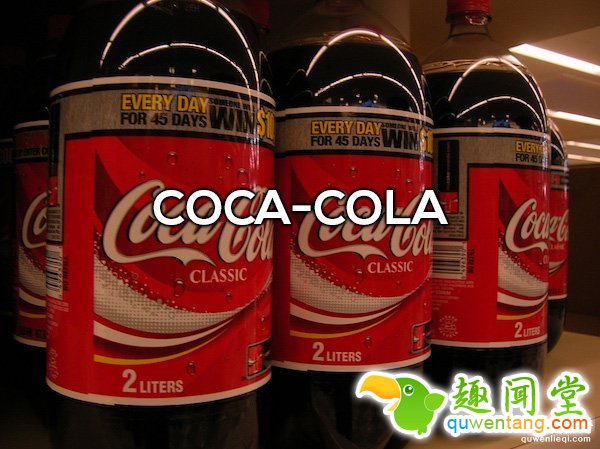 15个本来用途根本不是这样的「被人误用反而变更好生活产品」。#1 难怪可乐这么神奇!