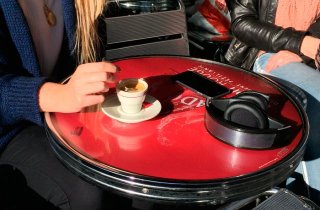 永不断电的无线蓝牙耳机，再也不用担心耳