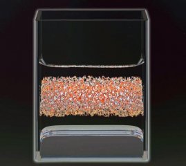 能储存太阳能和风能的液态电池