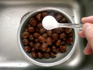 据说这样煮板栗，好吃易剥又不伤手！