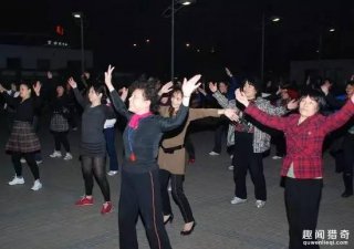 73岁奶奶的热舞超辣，秒杀姑娘小伙