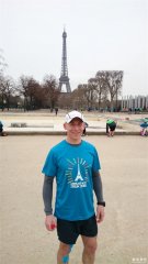 他一年内跑20场马拉松，疯狂的背后只为了