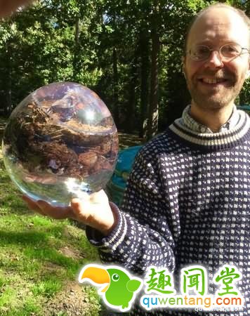 粪便博物馆刚半干的牛粪被人偷走 居然还有人偷屎！ 第1张图片