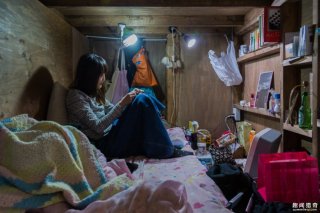 直击东京的蚁族，比农民