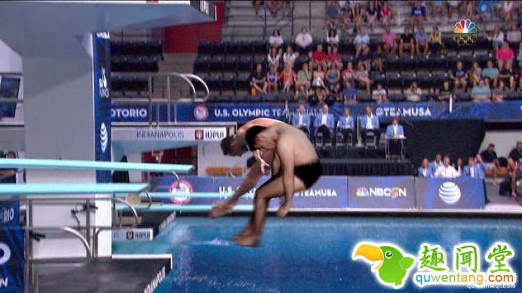 他醉酒照被传到网上后，又被神奇的网友玩坏了