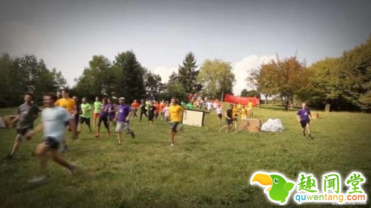 躲猫猫哦也有世锦赛？不过却是个成人游戏