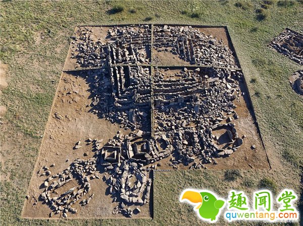 比埃及金字塔早千年，史上首座金字塔被发现